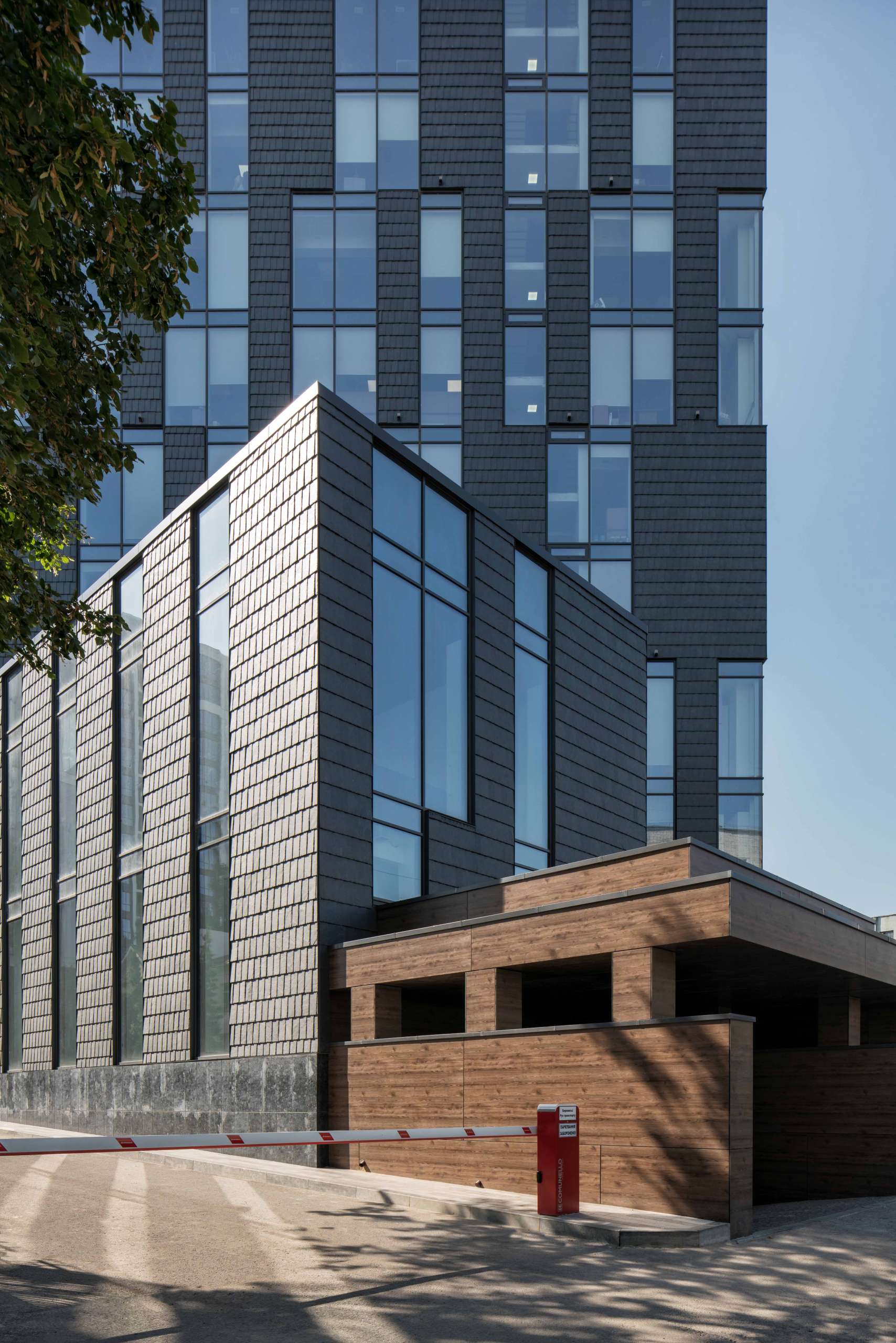 БЦ Black Wood Tower, м. Чернігів