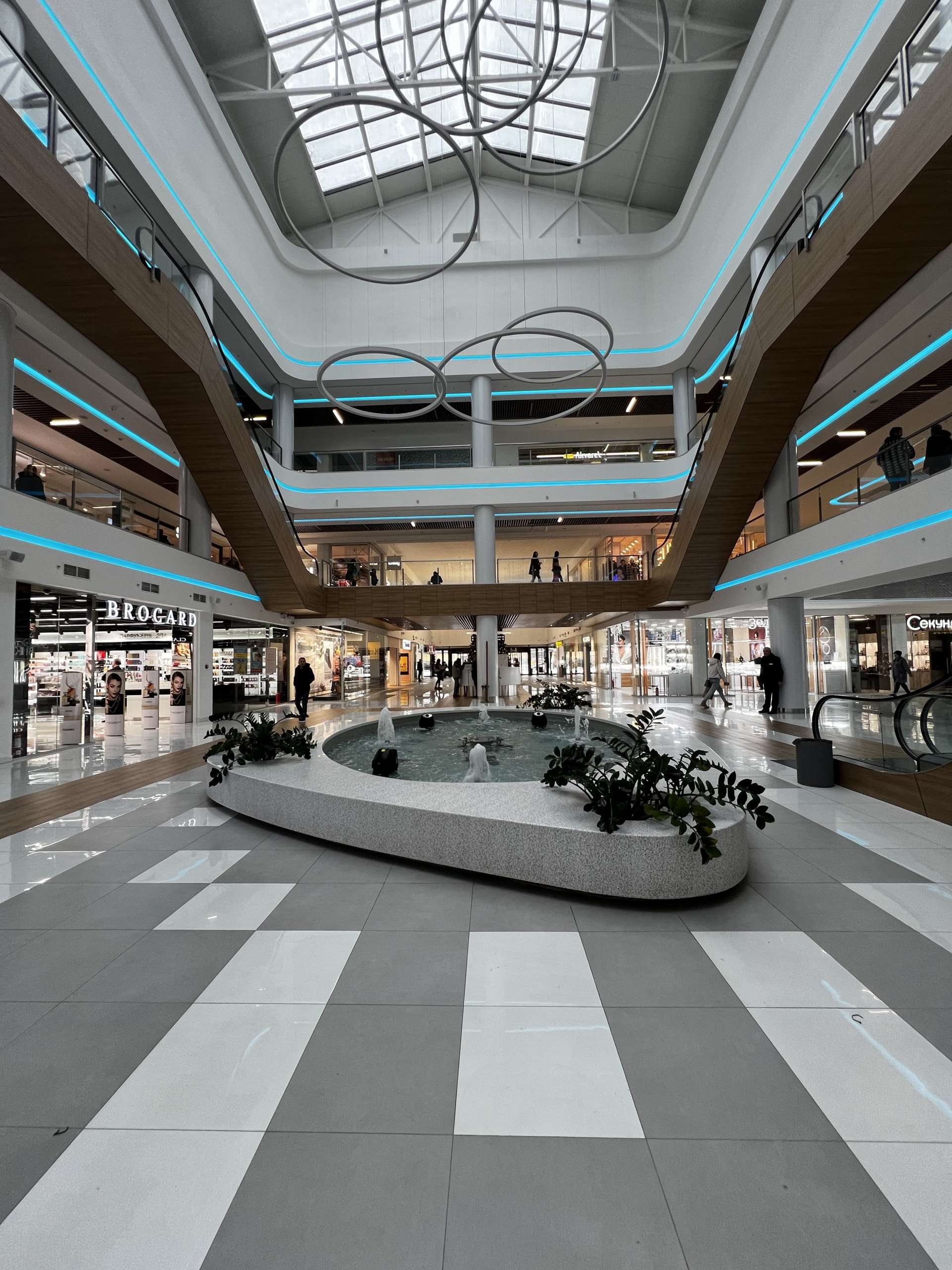 ТРЦ Велес, м. Івано-Франківськ