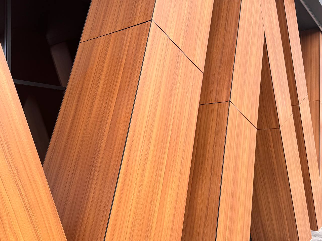 Торговий центр Щасливий Mall (Сільпо), Київська обл.