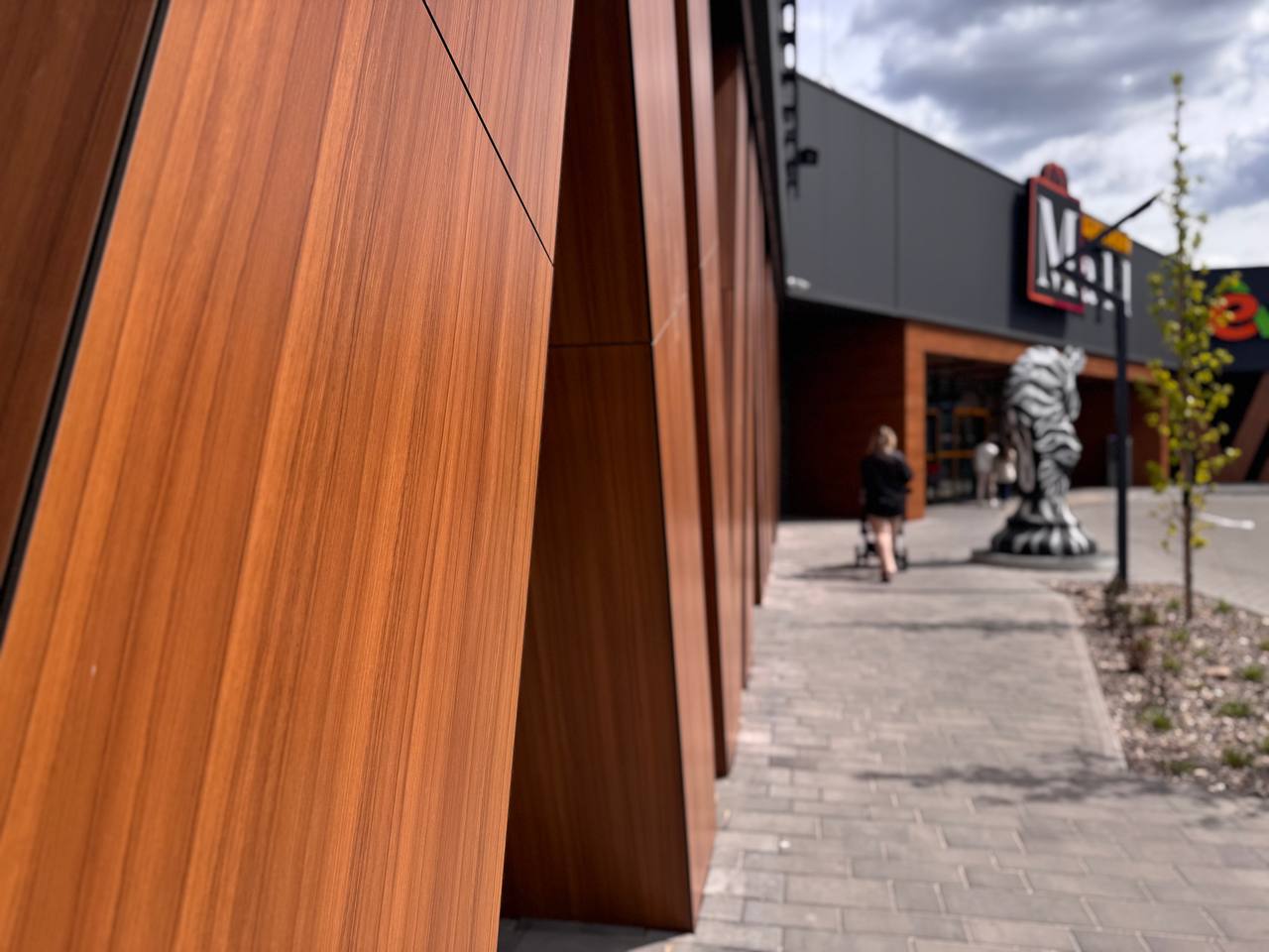 Торговий центр Щасливий Mall (Сільпо), Київська обл.