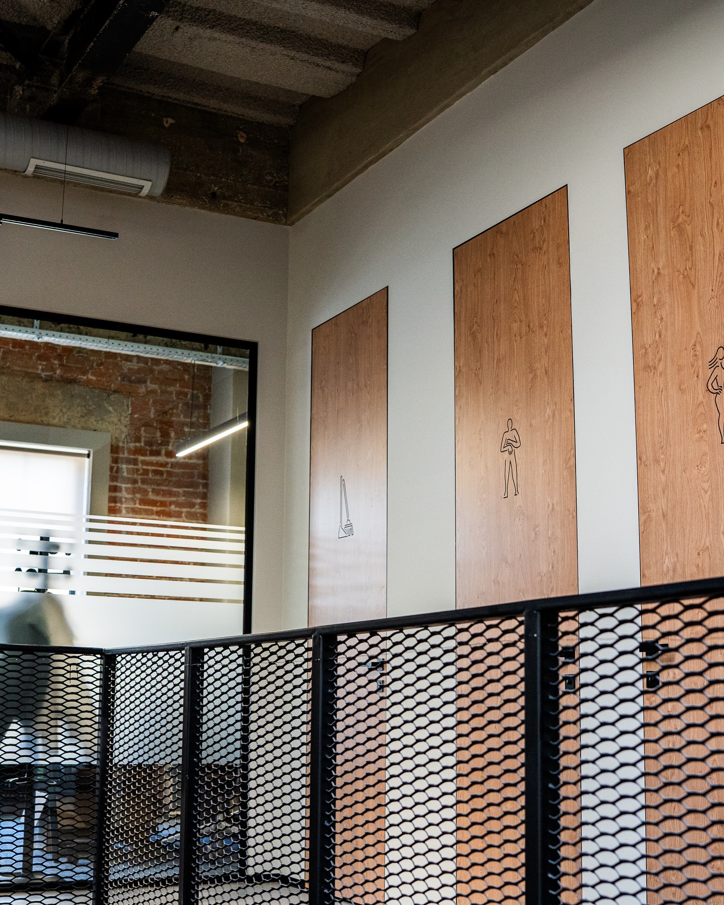 Двері з HPL, проєкт Loft, дизайн-бюро Hochu Rayu