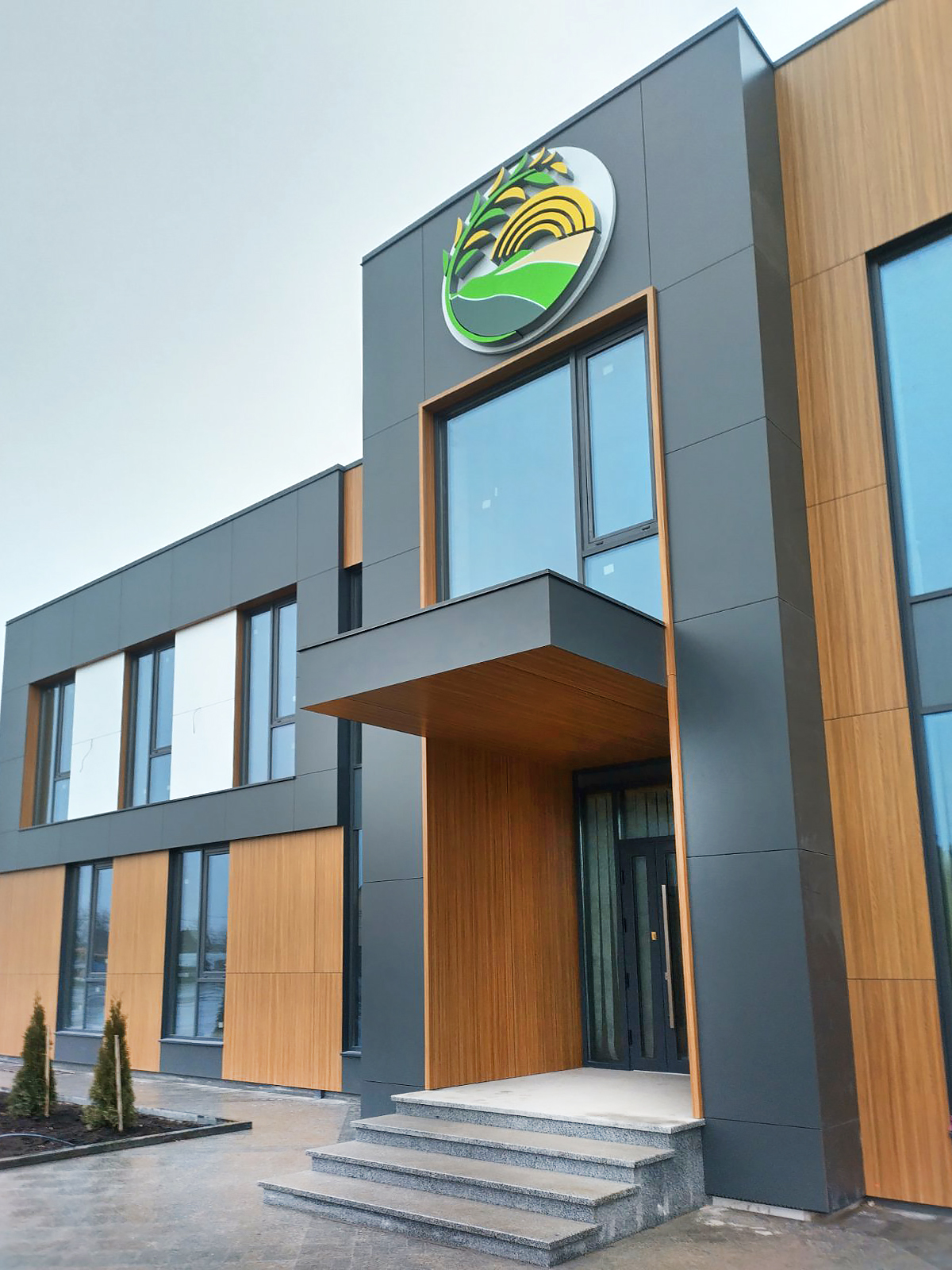 Адмінистративна будівля  Альфа-Капітал, с. Божково